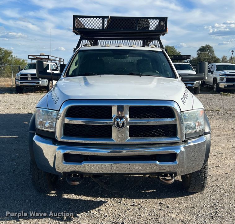 image for item DS2457 2018 Dodge Ram 5500  Crew Cab flatbed truck