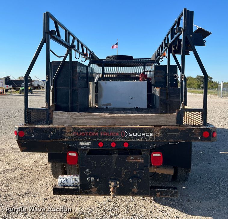 image for item DS2457 2018 Dodge Ram 5500  Crew Cab flatbed truck