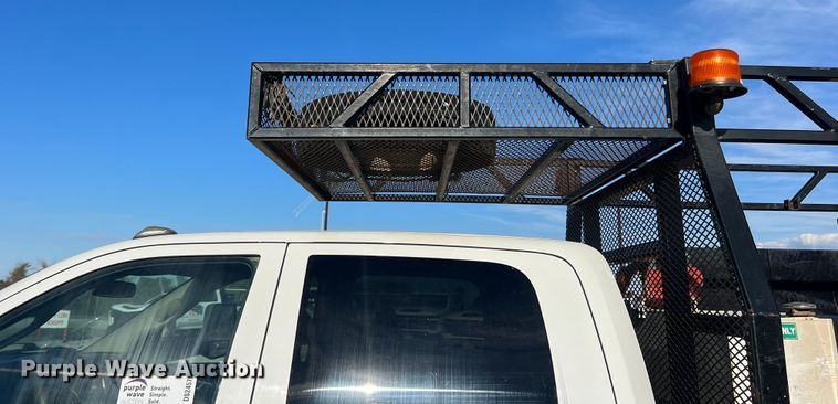 image for item DS2457 2018 Dodge Ram 5500  Crew Cab flatbed truck