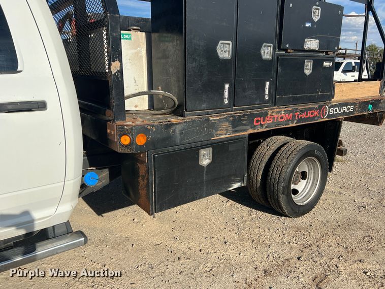 image for item DS2457 2018 Dodge Ram 5500  Crew Cab flatbed truck