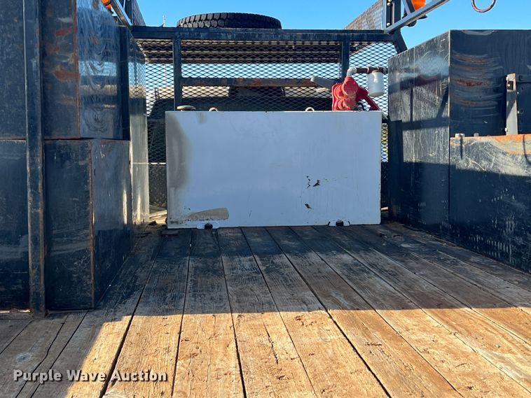 image for item DS2457 2018 Dodge Ram 5500  Crew Cab flatbed truck