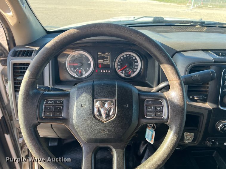 image for item DS2457 2018 Dodge Ram 5500  Crew Cab flatbed truck