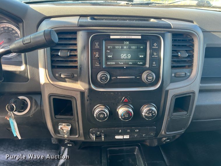 image for item DS2457 2018 Dodge Ram 5500  Crew Cab flatbed truck