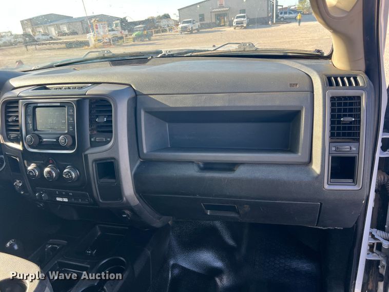 image for item DS2457 2018 Dodge Ram 5500  Crew Cab flatbed truck