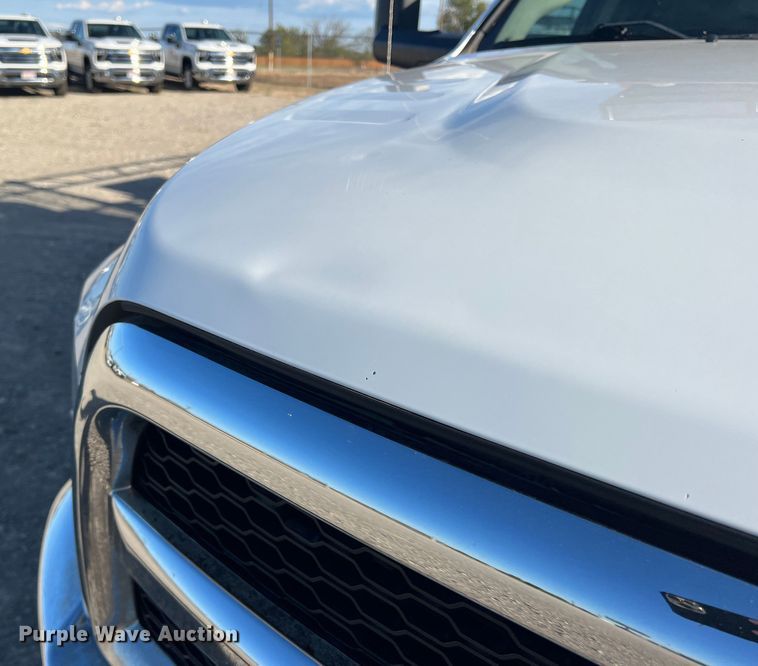 image for item DS2457 2018 Dodge Ram 5500  Crew Cab flatbed truck