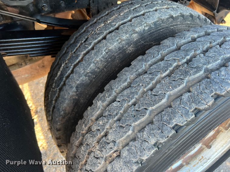 image for item DS2457 2018 Dodge Ram 5500  Crew Cab flatbed truck