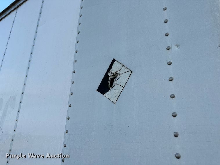 image for item DS6430 2002 Ford E350 Super Duty  box truck