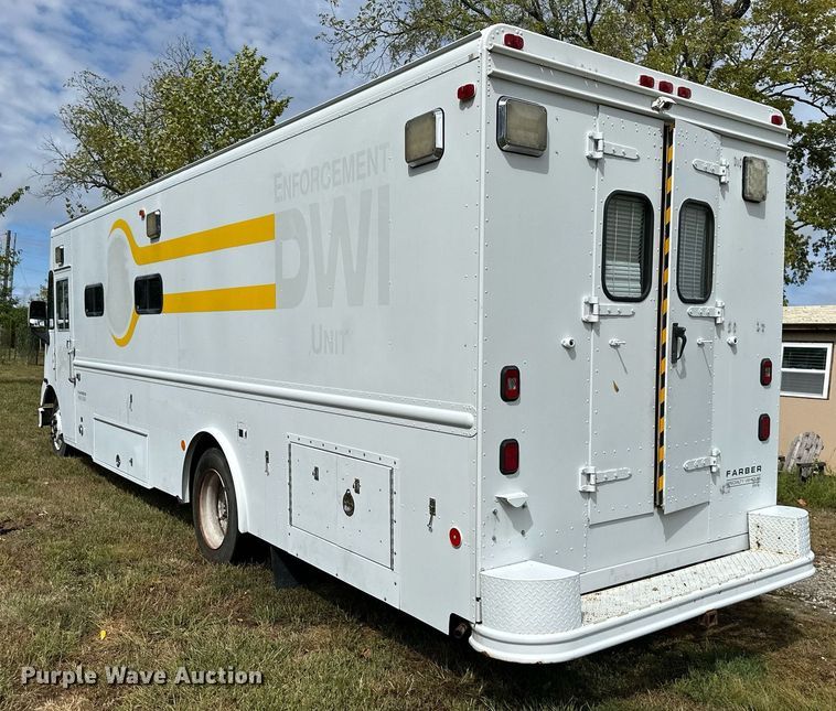 image for item DV1029 2003 Freightliner MT55  mobile command center vehicle