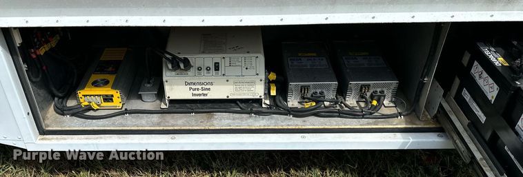 image for item DV1029 2003 Freightliner MT55  mobile command center vehicle