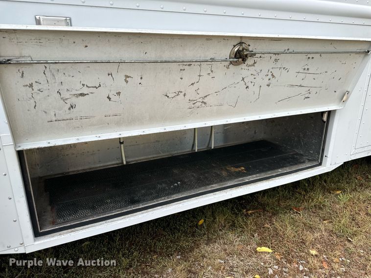 image for item DV1029 2003 Freightliner MT55  mobile command center vehicle