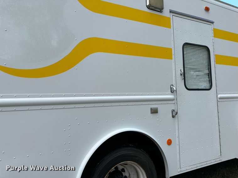 image for item DV1029 2003 Freightliner MT55  mobile command center vehicle