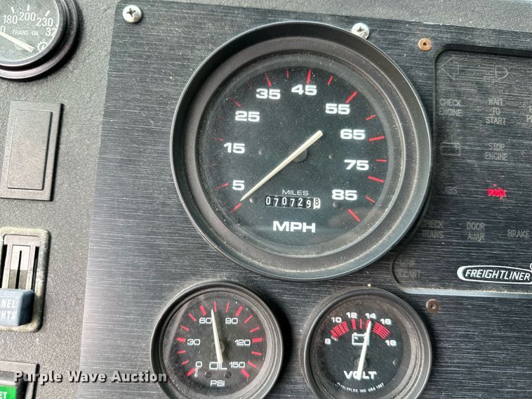 image for item DV1029 2003 Freightliner MT55  mobile command center vehicle