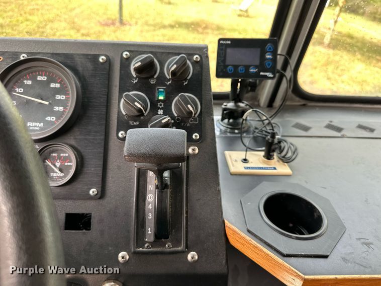 image for item DV1029 2003 Freightliner MT55  mobile command center vehicle