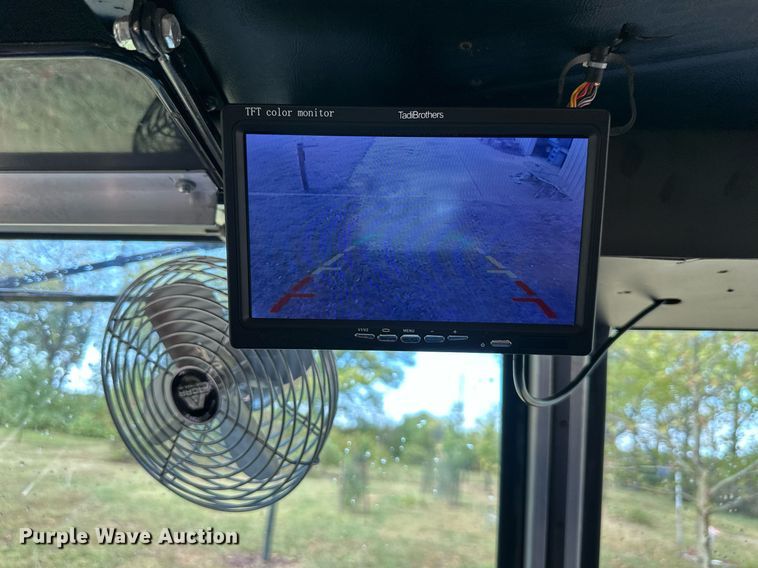 image for item DV1029 2003 Freightliner MT55  mobile command center vehicle