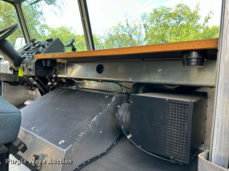 image for item DV1029 2003 Freightliner MT55  mobile command center vehicle