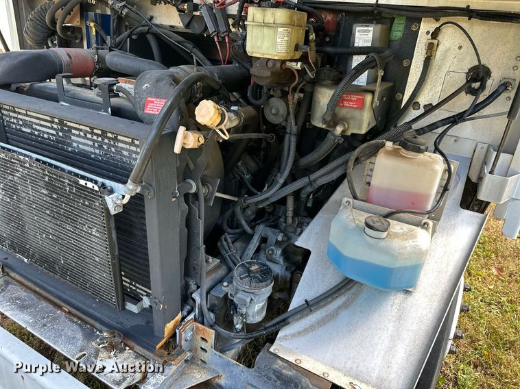 image for item DV1029 2003 Freightliner MT55  mobile command center vehicle