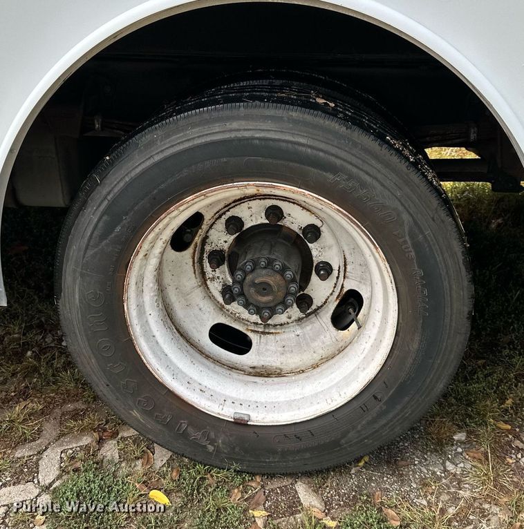 image for item DV1029 2003 Freightliner MT55  mobile command center vehicle