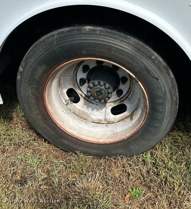 image for item DV1029 2003 Freightliner MT55  mobile command center vehicle