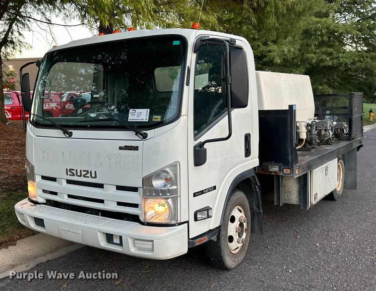 image for item DV1030 2012 Isuzu L96  sprayer truck