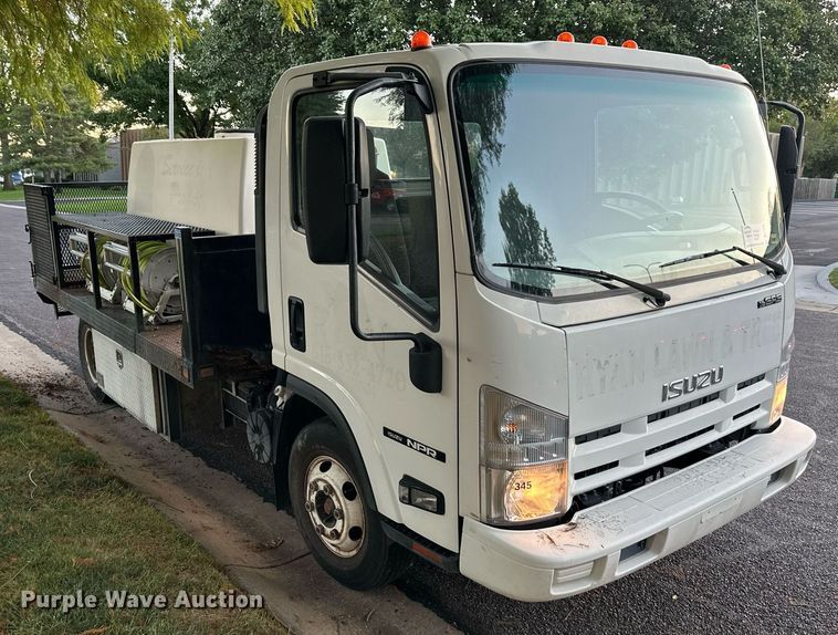 image for item DV1030 2012 Isuzu L96  sprayer truck