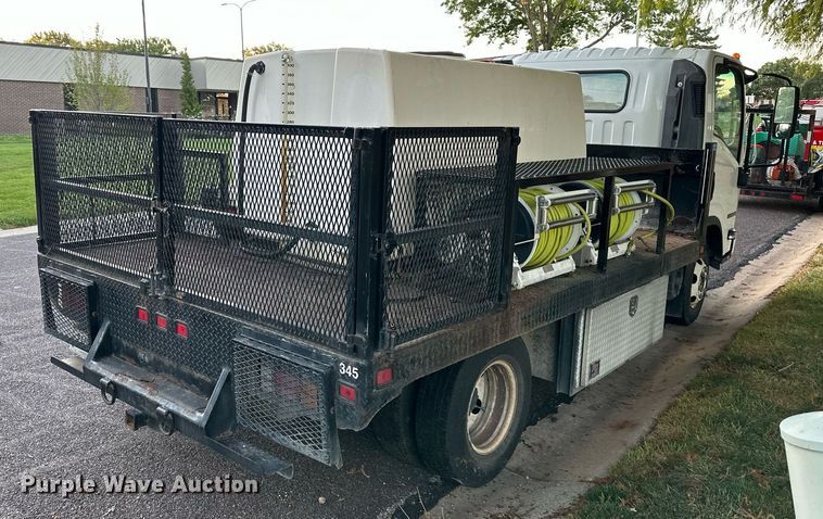 image for item DV1030 2012 Isuzu L96  sprayer truck