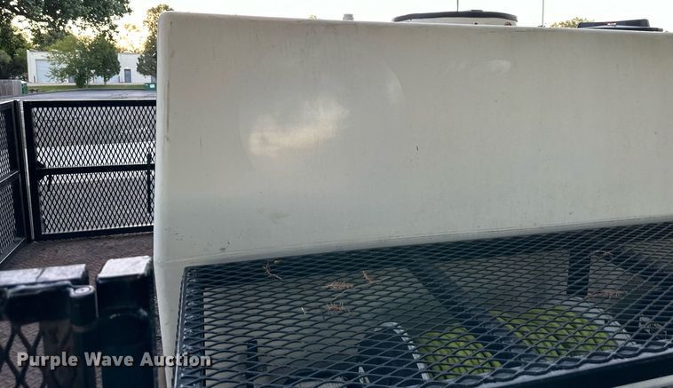 image for item DV1030 2012 Isuzu L96  sprayer truck