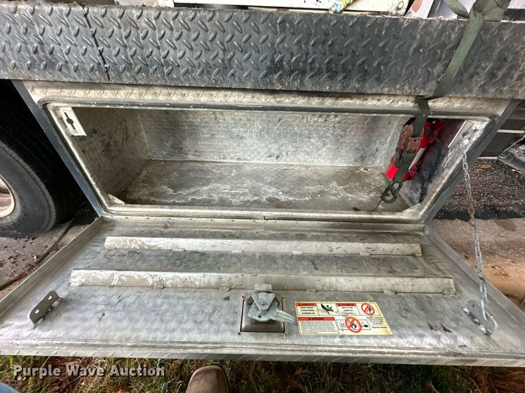 image for item DV1030 2012 Isuzu L96  sprayer truck