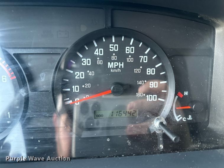 image for item DV1030 2012 Isuzu L96  sprayer truck