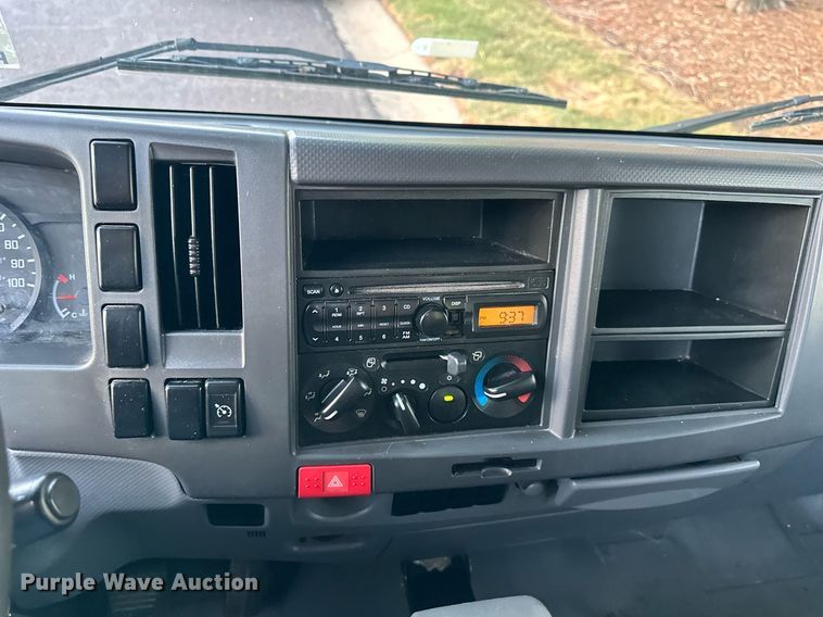 image for item DV1030 2012 Isuzu L96  sprayer truck