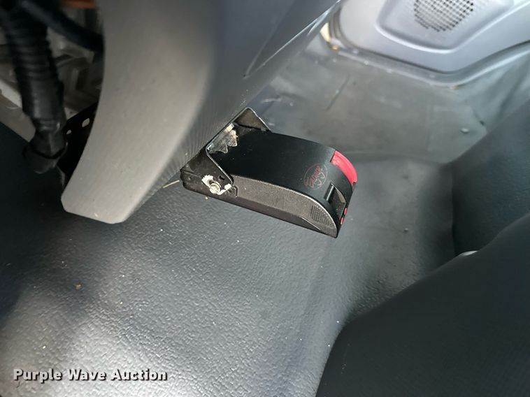 image for item DV1030 2012 Isuzu L96  sprayer truck