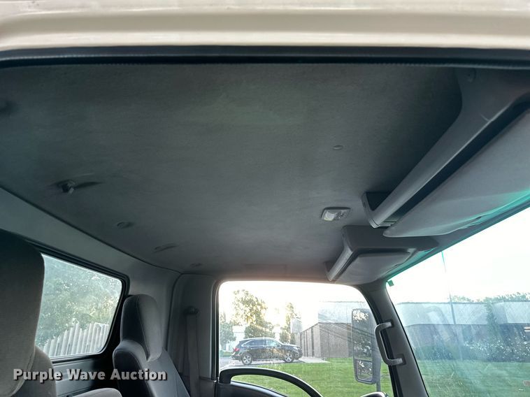 image for item DV1030 2012 Isuzu L96  sprayer truck