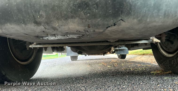 image for item DV1030 2012 Isuzu L96  sprayer truck