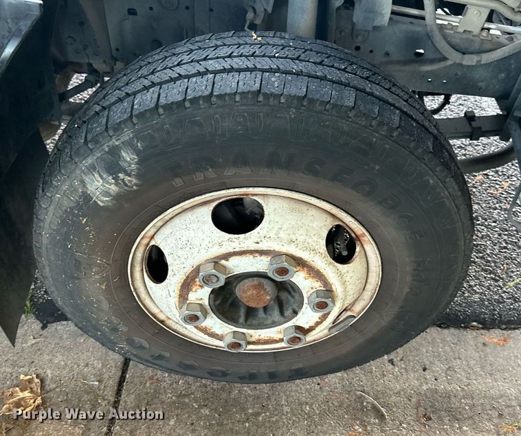 image for item DV1030 2012 Isuzu L96  sprayer truck