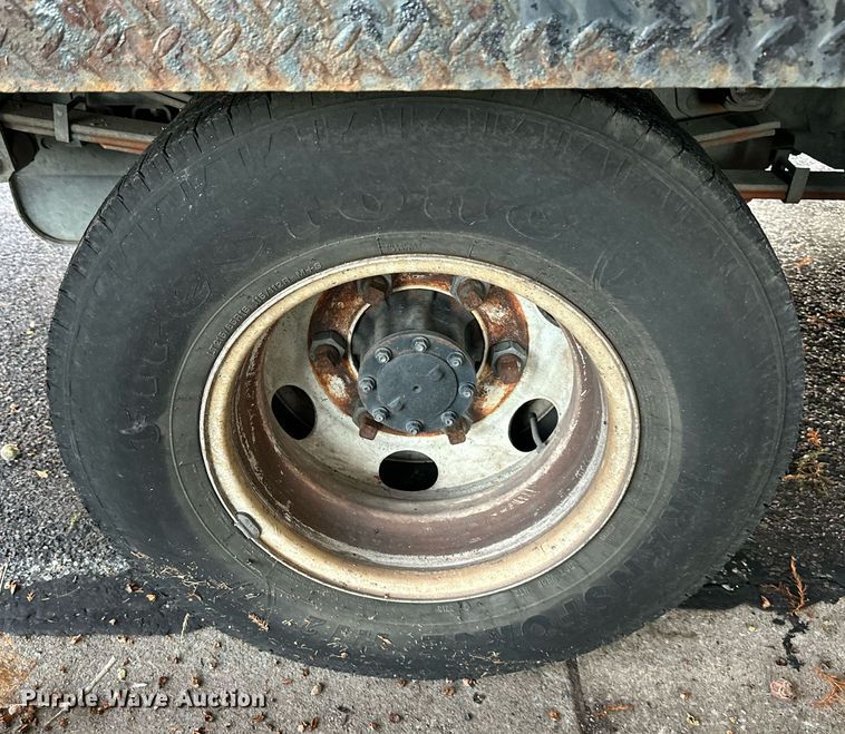 image for item DV1030 2012 Isuzu L96  sprayer truck