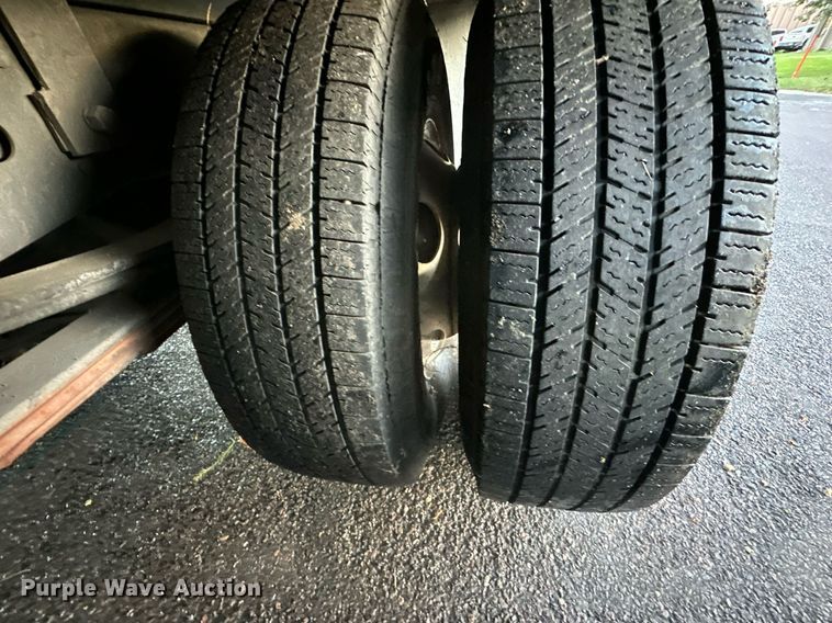 image for item DV1030 2012 Isuzu L96  sprayer truck