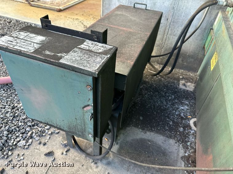 image for item DV1038 2002 Mcclain Ezpack M2  compactor