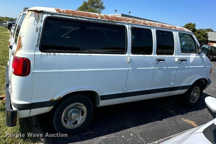 image for item DW2750 1999 Dodge Ram 2500  handicap accessible van