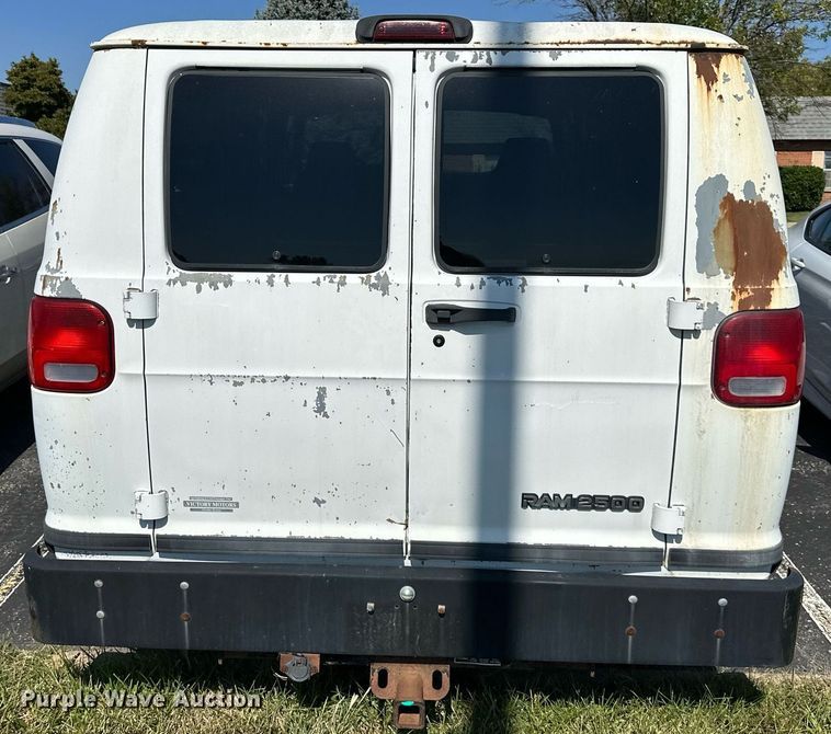 image for item DW2750 1999 Dodge Ram 2500  handicap accessible van