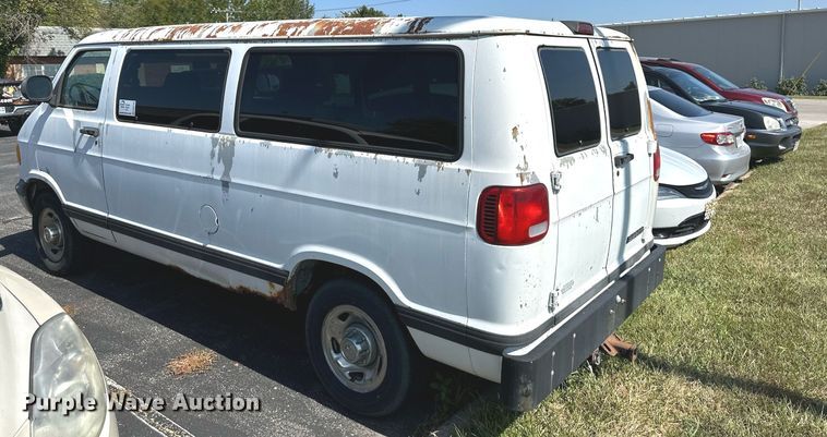 image for item DW2750 1999 Dodge Ram 2500  handicap accessible van