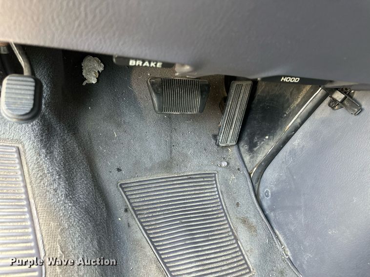 image for item DW2750 1999 Dodge Ram 2500  handicap accessible van