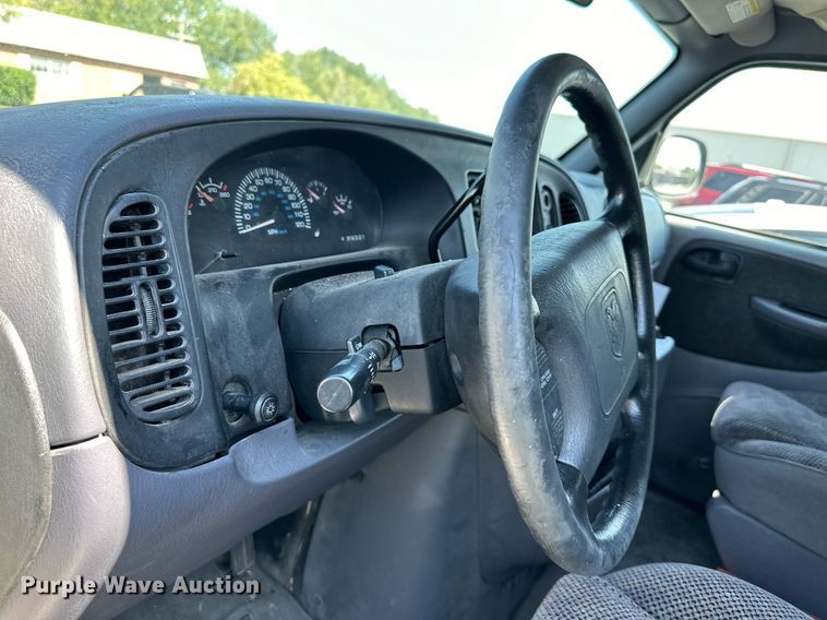 image for item DW2750 1999 Dodge Ram 2500  handicap accessible van