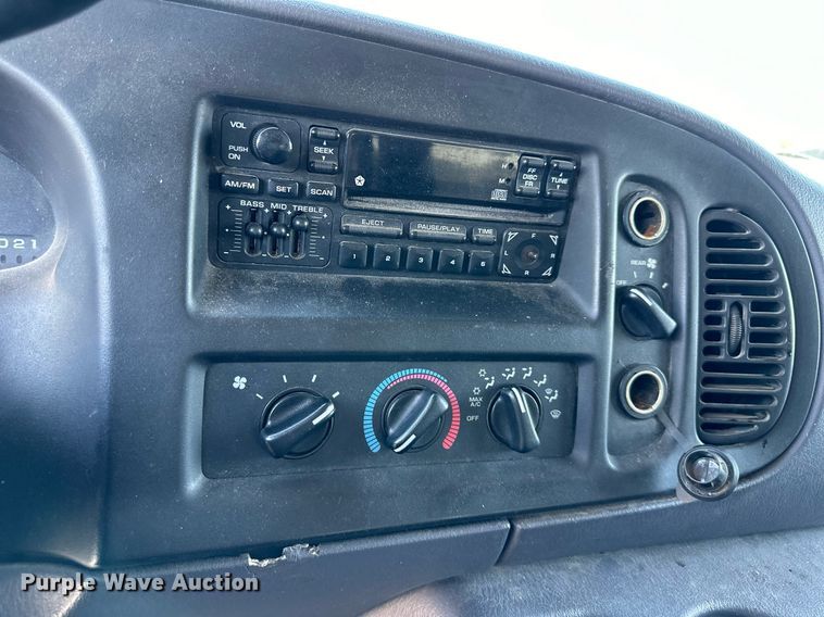 image for item DW2750 1999 Dodge Ram 2500  handicap accessible van