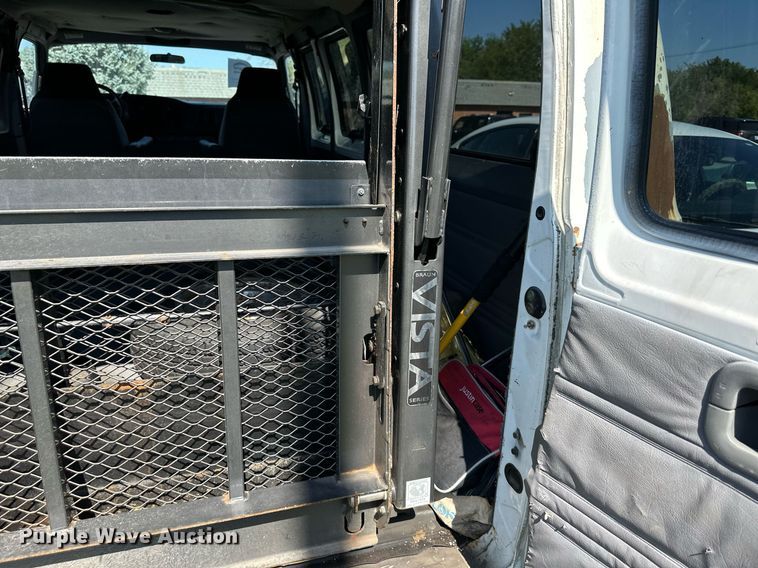 image for item DW2750 1999 Dodge Ram 2500  handicap accessible van