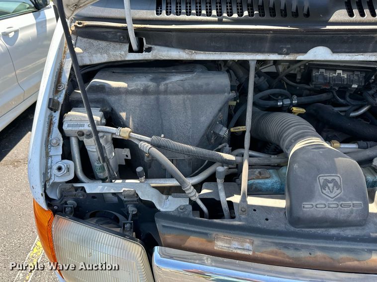 image for item DW2750 1999 Dodge Ram 2500  handicap accessible van