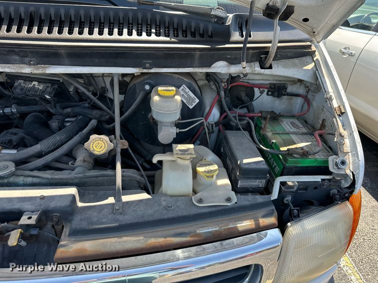 image for item DW2750 1999 Dodge Ram 2500  handicap accessible van