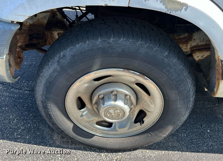 image for item DW2750 1999 Dodge Ram 2500  handicap accessible van