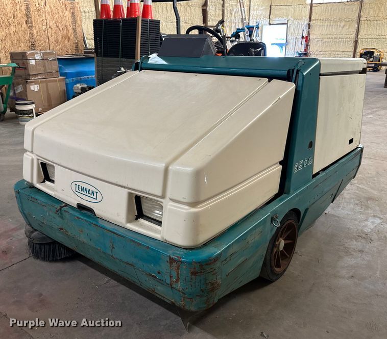 image for item DW2766 Tennant 6500  sweeper