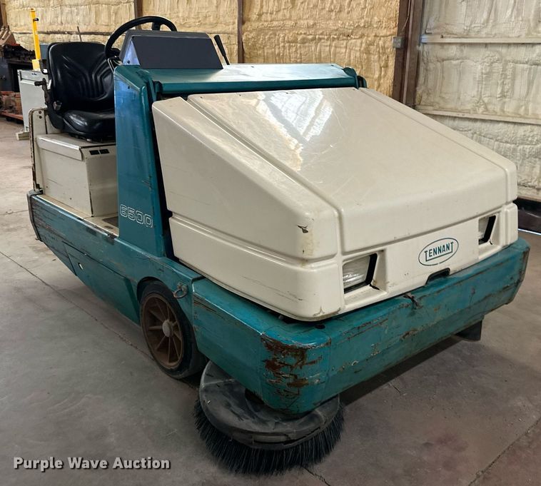 image for item DW2766 Tennant 6500  sweeper