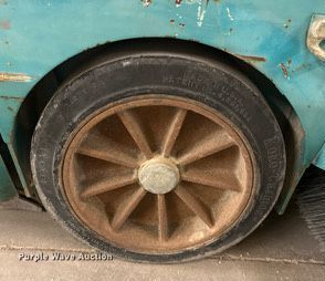 image for item DW2766 Tennant 6500  sweeper