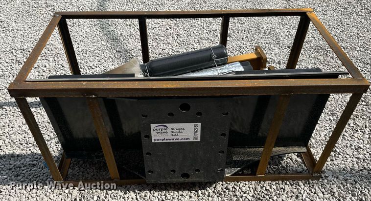 image for item DW2768 Agrotk 680  skid steer breaker